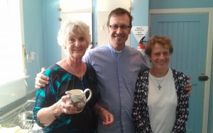  Frazer McDermott Vicar of St. Margarets enjoying the company of Jennifer Gilchrist And Maggie Sales